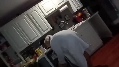 kikilovespartylights online show from 02-16-25, 09:37