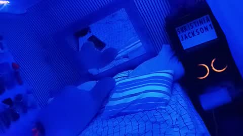 kikilovespartylights online show from 11-05-25, 08:36