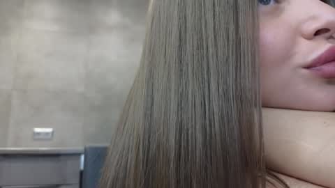 EvaAnna online show from 12-19-24, 10:32