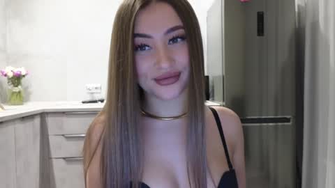 EvaAnna online show from 01-26-25, 04:41