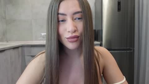 EvaAnna online show from 02-06-25, 08:56