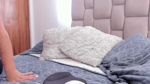 Ana      online show from 12-19-24, 02:46