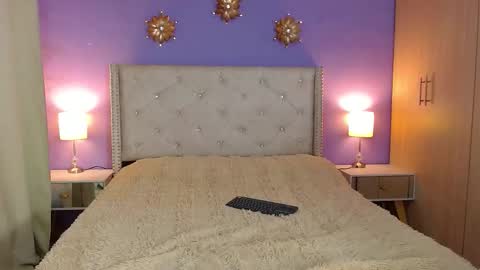 Snapshot of kim_and_mia chatting on 09-11-25, 05:35 Mia Kim online show from 09-11-25, 05:35