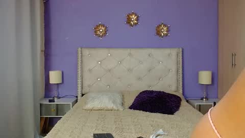 Snapshot of kim_and_mia chatting on 11-01-25, 11:45 Mia Kim online show from 11-01-25, 11:45