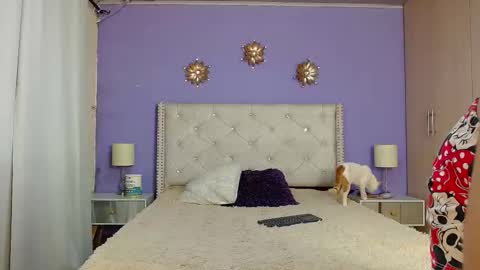 Snapshot of kim_and_mia chatting on 11-20-25, 10:37 Mia Kim online show from 11-20-25, 10:37