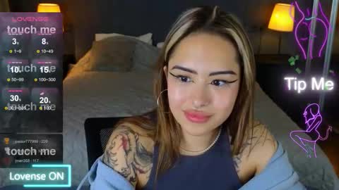 Snapshot of kim_brownie chatting on 11-07-25, 08:14 Kim online show from 11-07-25, 08:14