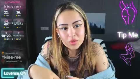 Snapshot of kim_brownie chatting on 11-14-25, 06:06 Kim online show from 11-14-25, 06:06