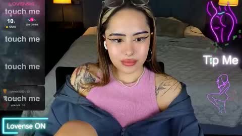 Snapshot of kim_brownie chatting on 11-27-25, 08:27 Kim online show from 11-27-25, 08:27