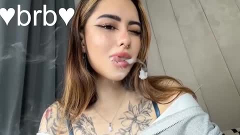 Snapshot of kim_brownie chatting on 11-27-25, 09:06 Kim online show from 11-27-25, 09:06