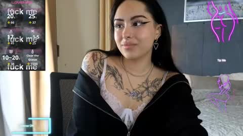 Snapshot of kim_brownie chatting on 01-08-26, 08:49 Kim online show from 01-08-26, 08:49