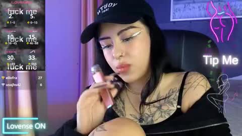 Snapshot of kim_brownie chatting on 01-08-26, 08:55 Kim online show from 01-08-26, 08:55