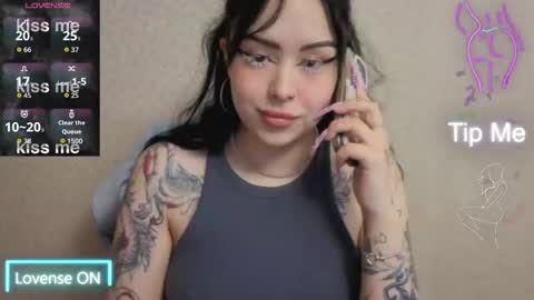 Kim online show from 03-25-26, 05:24