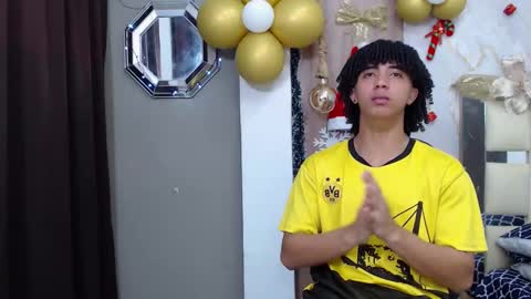 Snapshot of kim_curly_ chatting on 11-16-25, 02:55 KIM online show from 11-16-25, 02:55