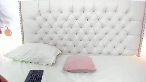 Snapshot of kim_eli chatting on 01-09-25, 08:11 kim_eli online show from 01-09-25, 08:11