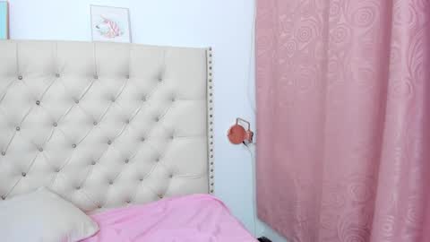 Snapshot of kim_eli chatting on 02-09-25, 10:54 kim_eli online show from 02-09-25, 10:54