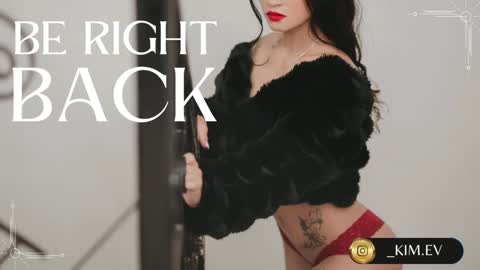 Snapshot of kim_ev chatting on 01-17-25, 10:33 Kim online show from 01-17-25, 10:33