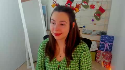 Kim online show from 12-21-25, 01:51