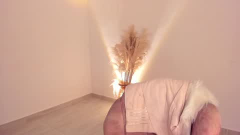 Kim Murphy online show from 11-03-25, 02:07