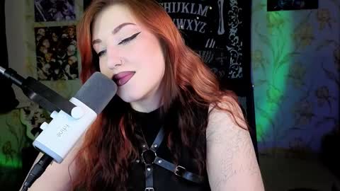 Hi Im Kimberly but u can call me Kim. Turn on ur sound i love to talk and moan online show from 11-13-25, 05:50