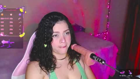 Snapshot of kim_saenz20 chatting on 10-21-25, 04:13 Kim Mishell online show from 10-21-25, 04:13