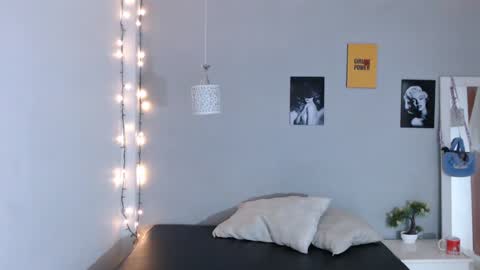 Snapshot of kimandyuk chatting on 01-14-25, 01:26 Kim  Yuk online show from 01-14-25, 01:26