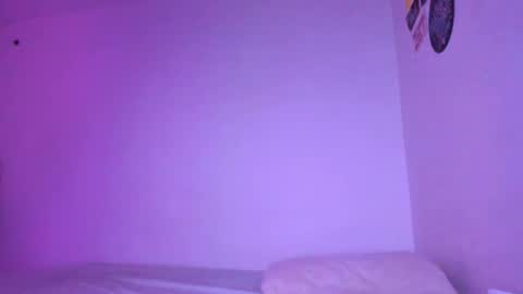 kim online show from 09-12-25, 03:56