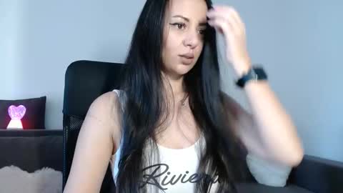 Kim online show from 11-24-25, 10:04