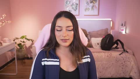 Kimberly 1200-1900 GMT-5 online show from 02-15-26, 05:09