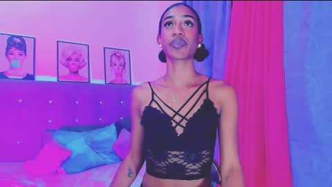 Snapshot of kimberly_thompsom chatting on 01-04-25, 02:14 Your Queen KIM online show from 01-04-25, 02:14