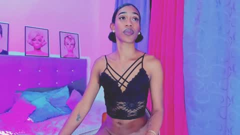 Snapshot of kimberly_thompsom chatting on 01-04-25, 05:16 Your Queen KIM online show from 01-04-25, 05:16