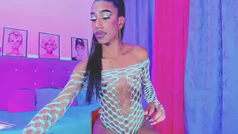 Snapshot of kimberly_thompsom chatting on 02-14-25, 06:34 Your Queen KIM online show from 02-14-25, 06:34