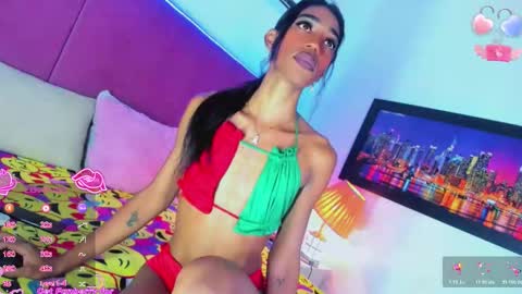 Snapshot of kimberly_thompsom chatting on 11-21-25, 09:35 Your Queen KIM online show from 11-21-25, 09:35