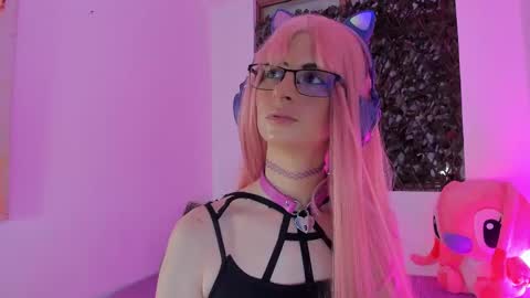 Snapshot of kimberly_thonson chatting on 03-02-25, 12:42 kimberly_thonson online show from 03-02-25, 12:42