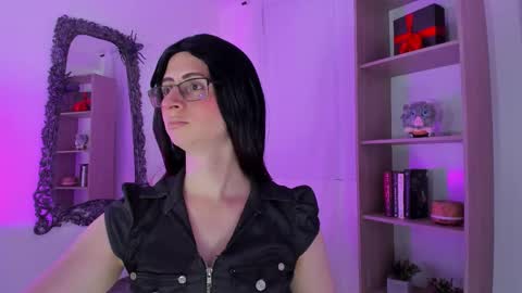 Snapshot of kimberly_thonson chatting on 11-16-25, 03:17 kimberly_thonson online show from 11-16-25, 03:17