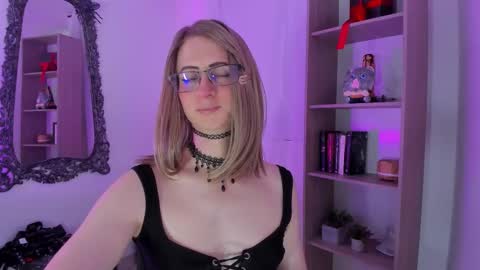 Snapshot of kimberly_thonson chatting on 11-29-25, 03:37 kimberly_thonson online show from 11-29-25, 03:37