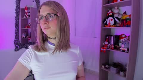 Snapshot of kimberly_thonson chatting on 12-03-25, 03:21 kimberly_thonson online show from 12-03-25, 03:21