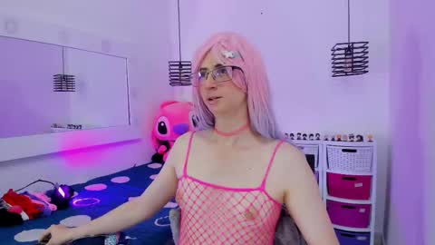 Snapshot of kimberly_thonson chatting on 02-09-26, 12:25 kimberly_thonson online show from 02-09-26, 12:25