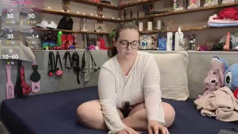 Snapshot of kimberlycaprice chatting on 10-19-25, 06:14 kimberlycaprice online show from 10-19-25, 06:14