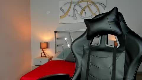 Snapshot of kimberlycoxxx chatting on 12-24-24, 11:00 kimberly online show from 12-24-24, 11:00