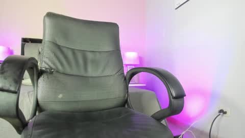 Snapshot of kimberlycoxxx chatting on 03-01-25, 02:26 kimberly online show from 03-01-25, 02:26