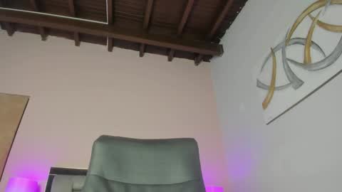 Snapshot of kimberlycoxxx chatting on 03-03-25, 09:59 kimberly online show from 03-03-25, 09:59