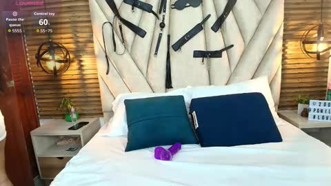 kimberlyfox_t online show from 11-10-25, 12:48