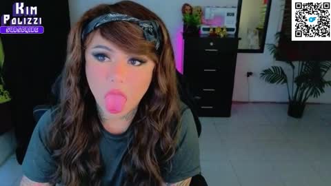 Kimberly Polizzi     online show from 10-18-25, 02:58