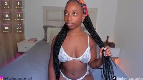 Snapshot of kimberlylenox chatting on 09-23-25, 09:18 Queen Kim online show from 09-23-25, 09:18