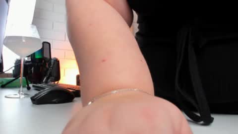 The one that you wont be able to forget online show from 02-02-25, 03:17