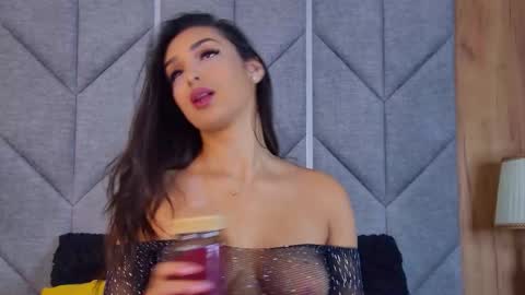 Kimberly online show from 10-30-25, 04:14