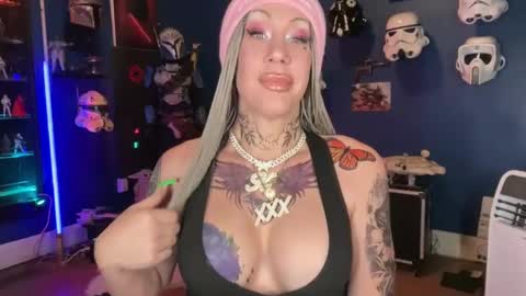 Snapshot of kimberlynnhaven chatting on 09-23-25, 06:00 Kimber Haven online show from 09-23-25, 06:00