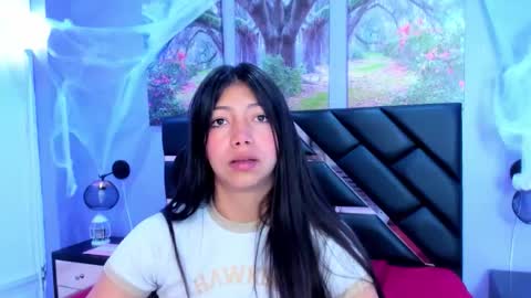 Kimberly Villalobos online show from 10-20-25, 11:32