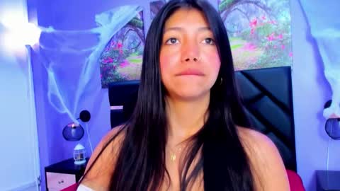 Kimberly Villalobos online show from 10-25-25, 11:40