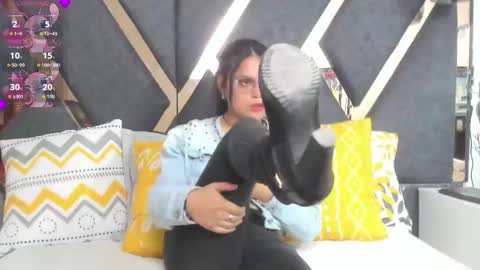 Kimy online show from 11-14-25, 01:54